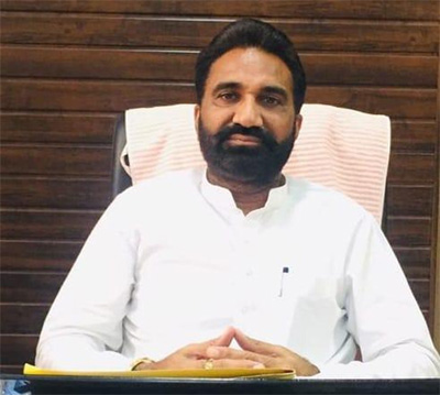 Farmers are facing difficulty in irrigating their crops due to power supply disruption - Machhli Kalan.